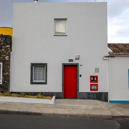 Wellshouses Capelas (Sao Miguel)