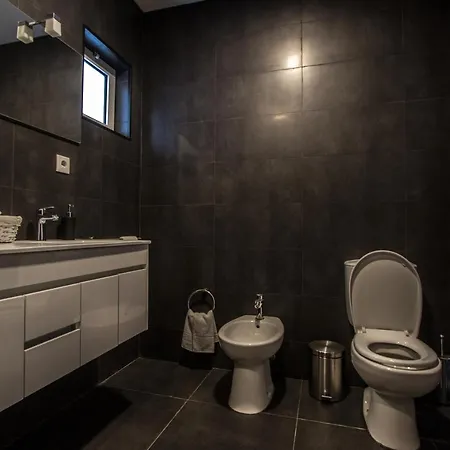 Wellshouses * Capelas (Sao Miguel)