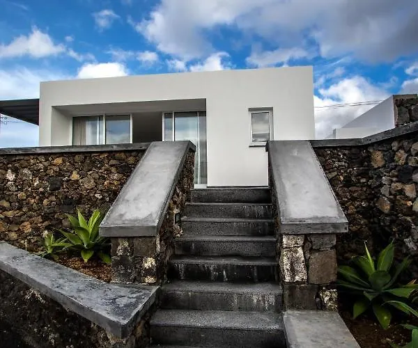 Wellshouses * Capelas (Sao Miguel)