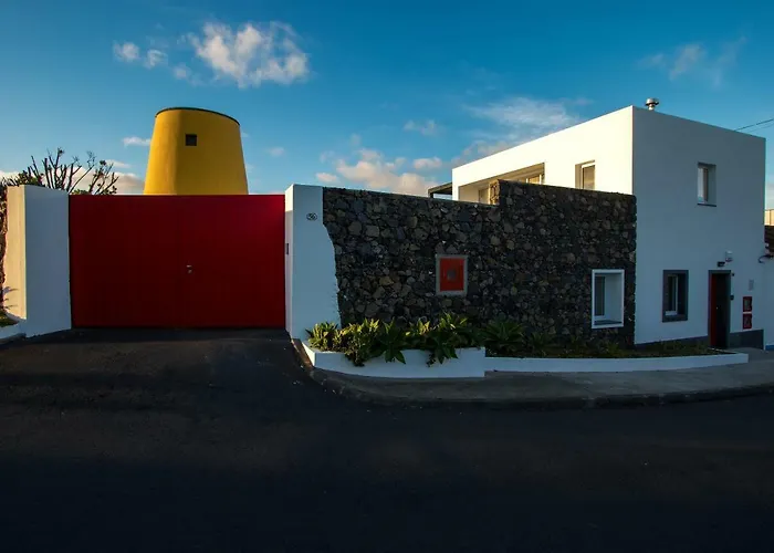 Wellshouses * Capelas (Sao Miguel)